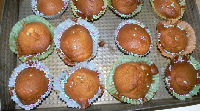 Biedronki przygotowują babeczki