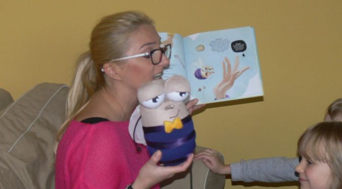 Z muchą na luzie ćwiczymy buzie