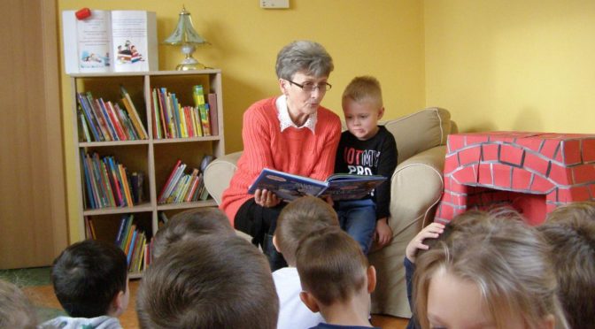 Tygryski czytają o Uszatku i lenie