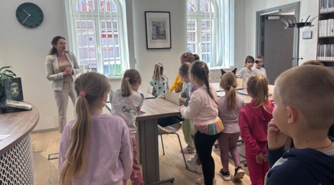 Kangurki poznają bibliotekę